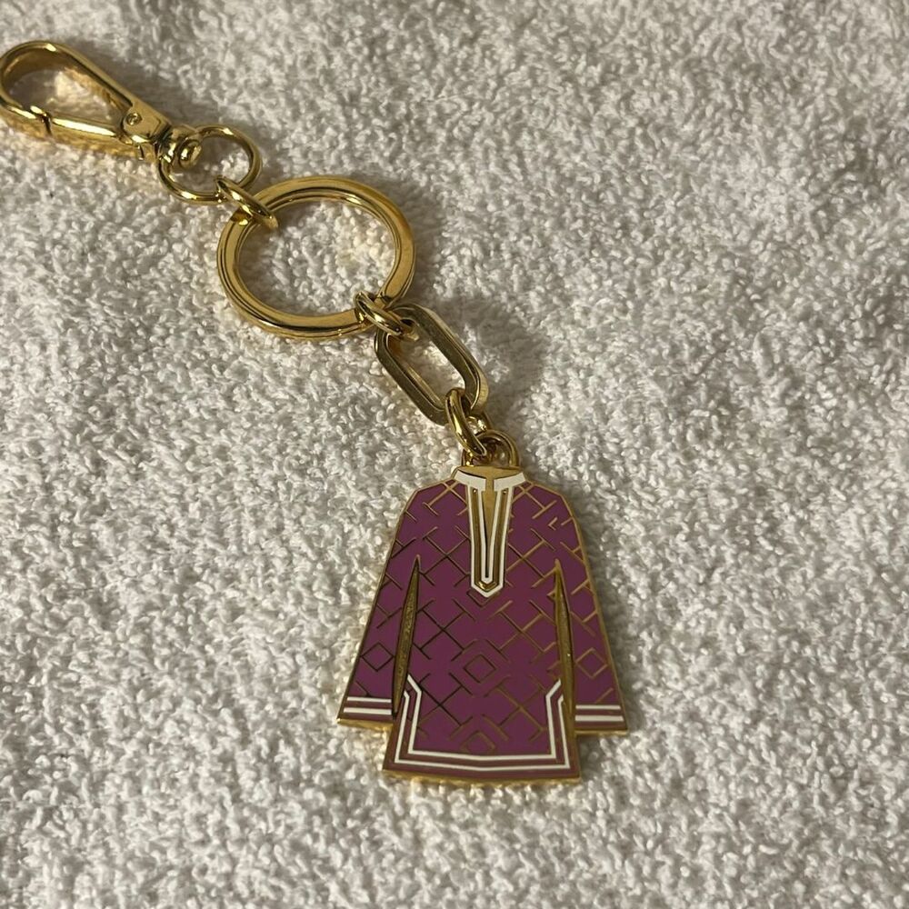 Tory Burch Keychain Womens Pink T Shirt Gold Chain Vintage Tunic Charm Key Fab - Picture 12 of 13